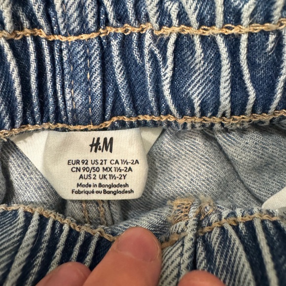 Toddler Girls Lot 2T - Picture 2 of 7